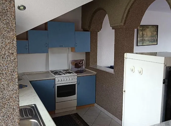 Urban Oasis In Lägenhet Cazin